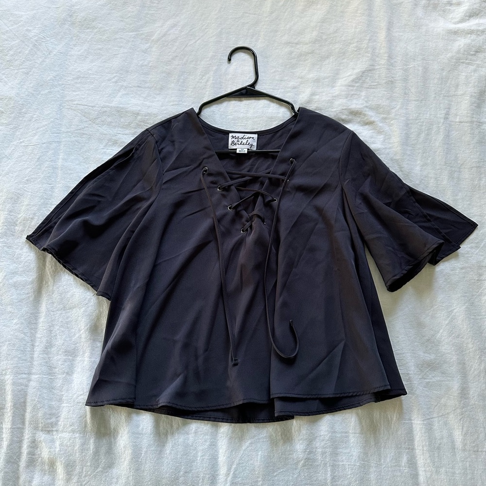 Madison & Berkeley split sleeve top size medium.